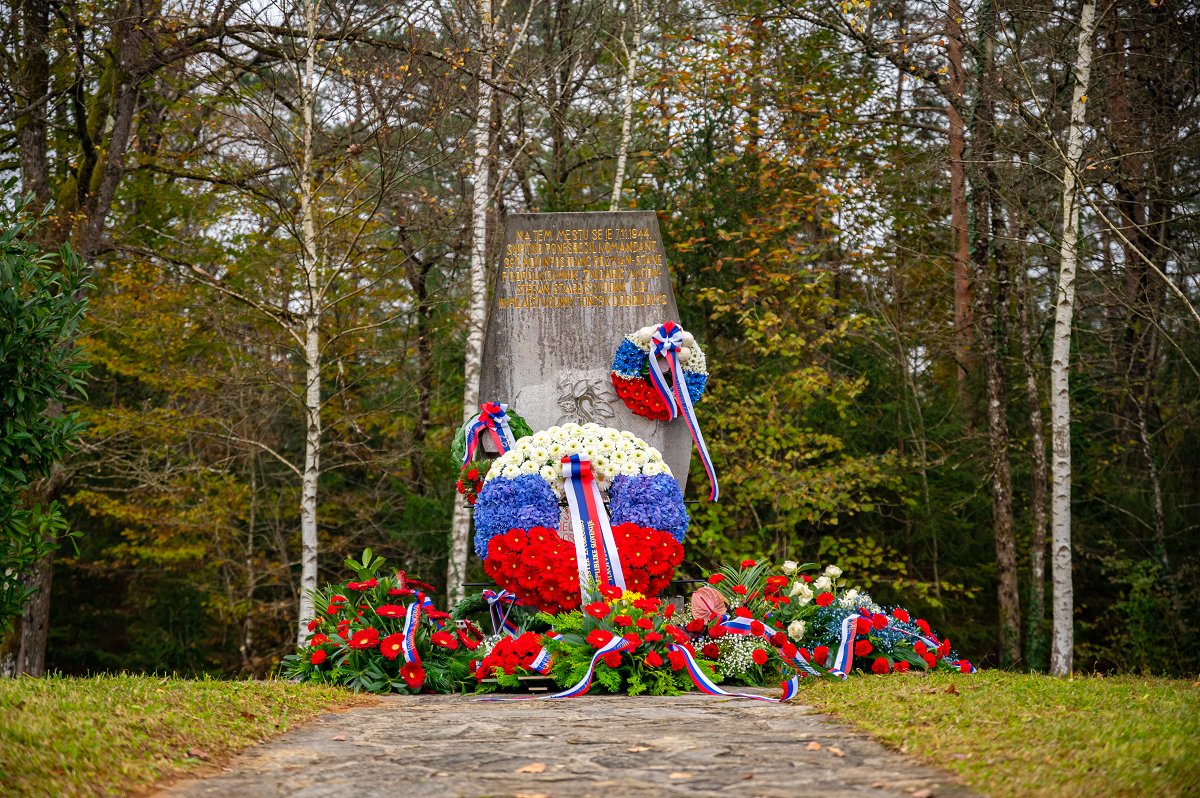 2024_11_07 Spominska svečanost ob 80. obletnici tragične nesreče Franca Rozmana - Staneta_Foto_Uroš Novina_075.jpg
