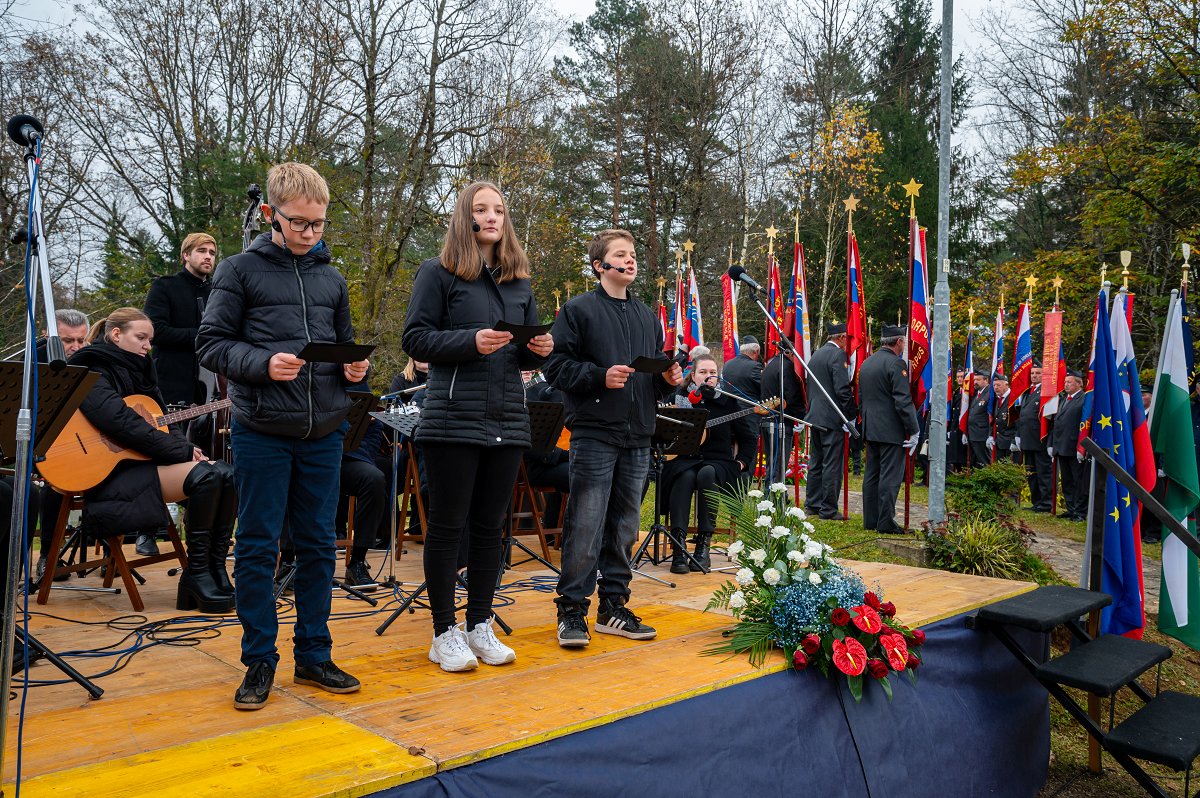 2024_11_07 Spominska svečanost ob 80. obletnici tragične nesreče Franca Rozmana - Staneta_Foto_Uroš Novina_044.jpg