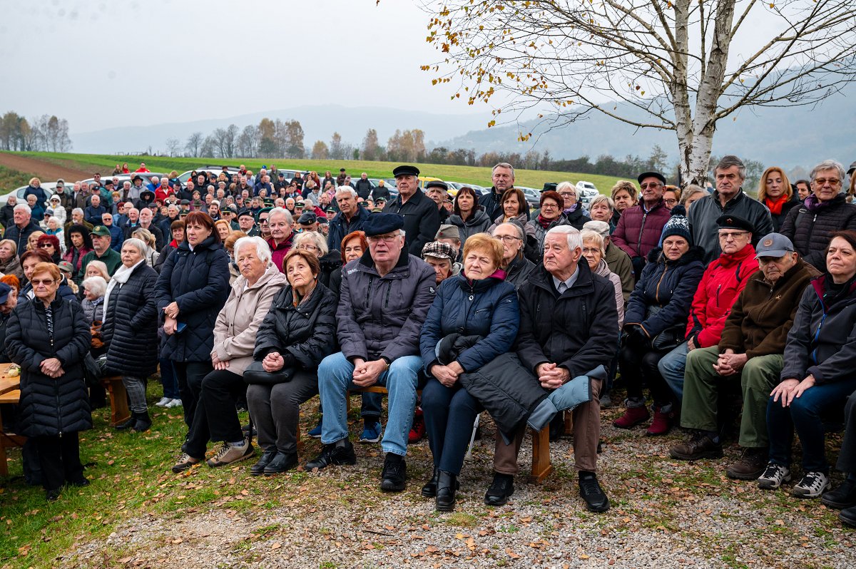 2024_11_07 Spominska svečanost ob 80. obletnici tragične nesreče Franca Rozmana - Staneta_Foto_Uroš Novina_045.jpg