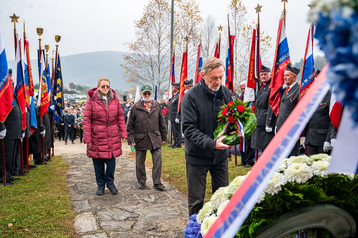 2024_11_07 Spominska svečanost ob 80. obletnici tragične nesreče Franca Rozmana - Staneta_Foto_Uroš Novina_028.jpg