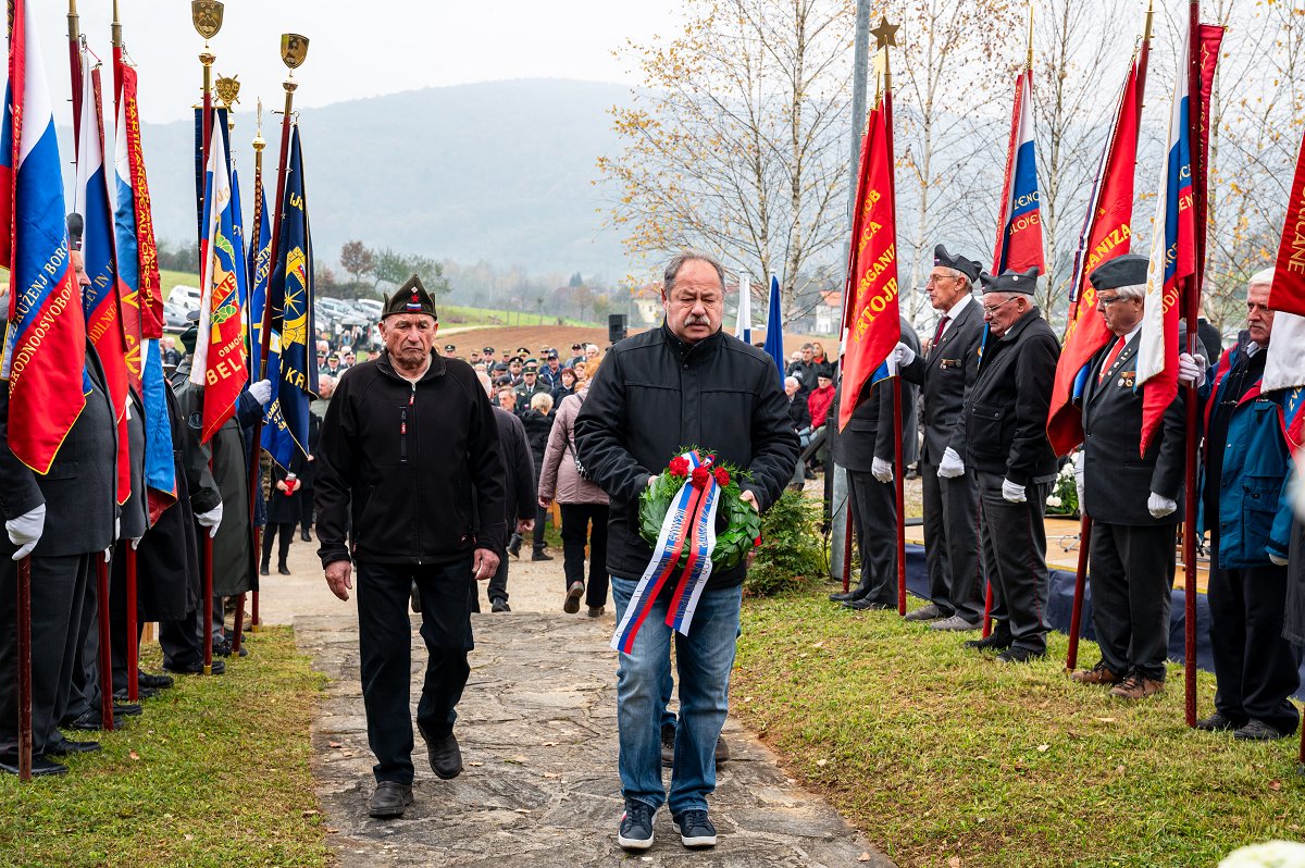 2024_11_07 Spominska svečanost ob 80. obletnici tragične nesreče Franca Rozmana - Staneta_Foto_Uroš Novina_022.jpg