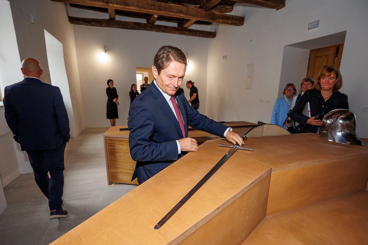 Tiskovna Grad 56.jpg